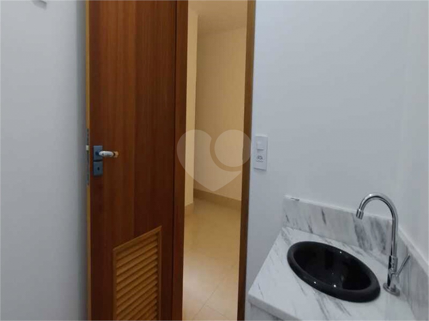 Casa à venda com 2 quartos, sendo 1 suíte, em Parque Residencial Sabiás, Indaiatuba, SP