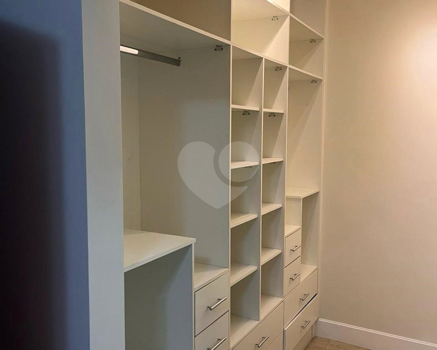 Apartamento à venda com 3 quartos, sendo 1 suíte, no Centro, Itapetininga, SP