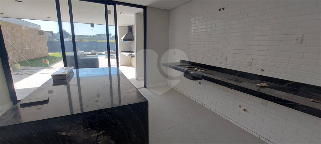 Casa à venda com 3 suítes no condomínio Fazenda Jequitibá, Sorocaba - SP