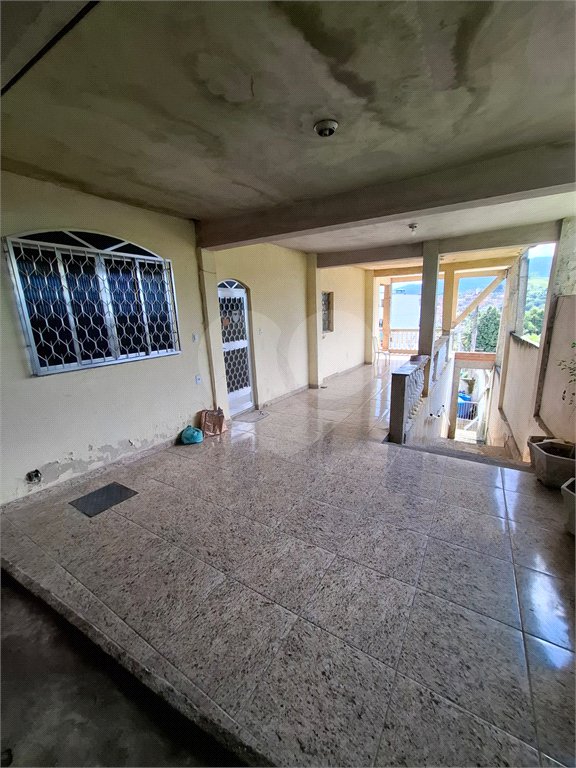 Casa à venda com 5 quartos em Santíssimo, Rio de Janeiro, RJ