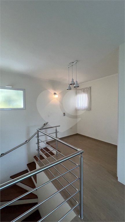 Casa à venda com 3 quartos, sendo 2 suítes, no condomínio Mirante do Horto, São Paulo - SP