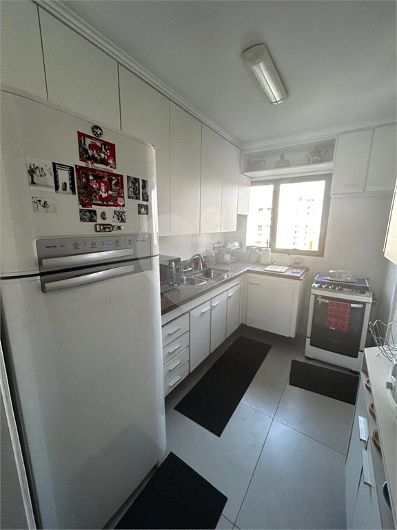 Apartamento à venda com 3 quartos, sendo 1 suíte,  em Vila Andrade, São Paulo, SP