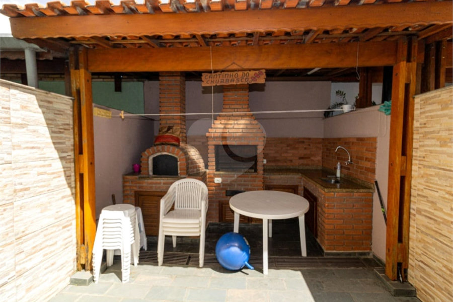 Casa à venda com 2 quartos, sendo 1 suíte, no condomínio Colina de Goiás, São Paulo - SP