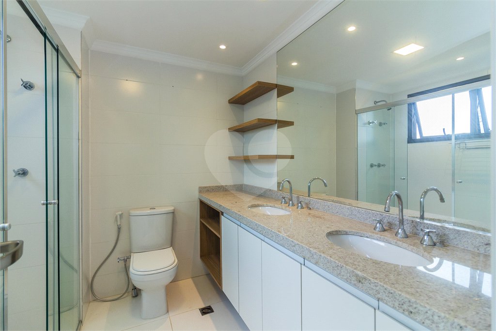 Apartamento à venda com 3 quartos, sendo 2 suítes, em Pinheiros, São Paulo, SP