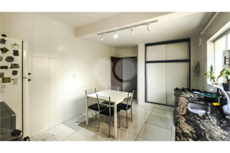 Prédio à venda com 5 quartos em Santa Teresinha, São Paulo, SP