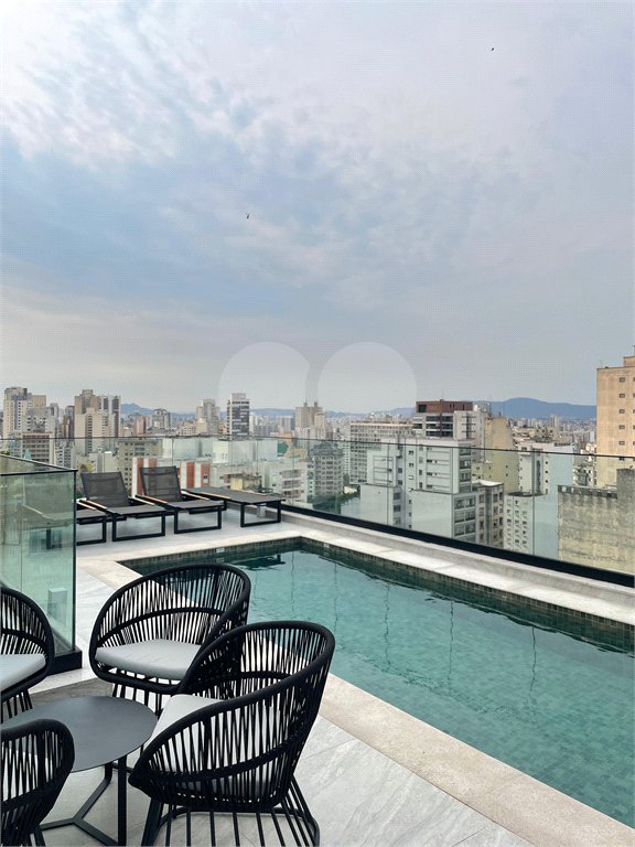 Apartamento à venda ou para alugar com 1 suíte em República, São Paulo, SP