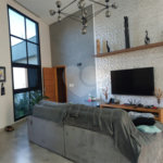 Casa à venda com 4 quartos, sendo 2 suítes,  no condomínio Figueira Garden, Atibaia - SP