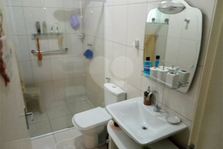 Casa à venda com 3 quartos, sendo 2 suítes, em Vila Flávio, Mogi das Cruzes, SP