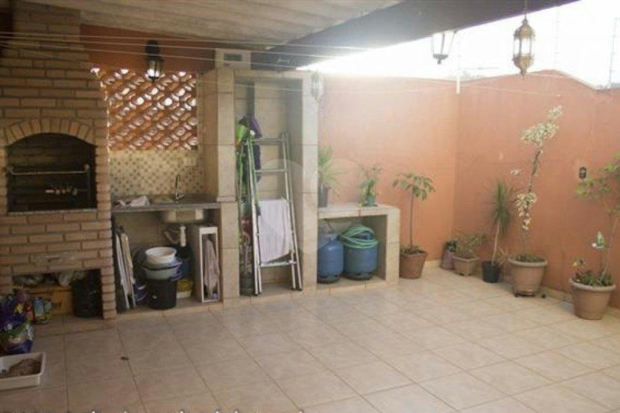 Sobrado à venda com 3 quartos em Jardim Virginia Bianca, São Paulo, SP