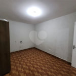Sobrado à venda com 4 quartos em Vila Jurema, Ferraz de Vasconcelos, SP