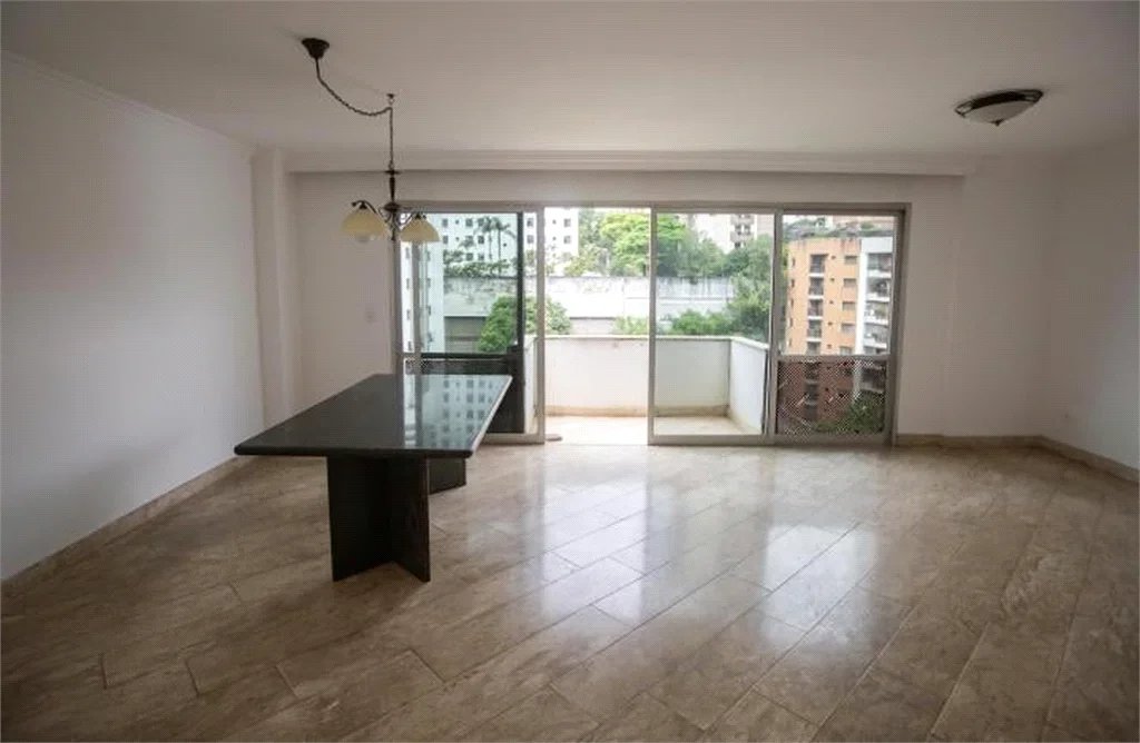 Cobertura à venda com 4 quartos, sendo 1 suíte, em Real Parque, São Paulo, SP