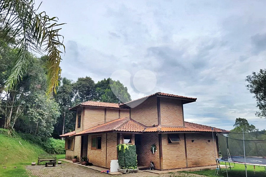 Casa à venda com 3 quartos, sendo 1 suíte, em Serra da Cantareira, Mairiporã, SP