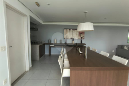 Apartamento à venda com 2 quartos, sendo 1 suíte, em Jardim Carambeí, São Roque, SP