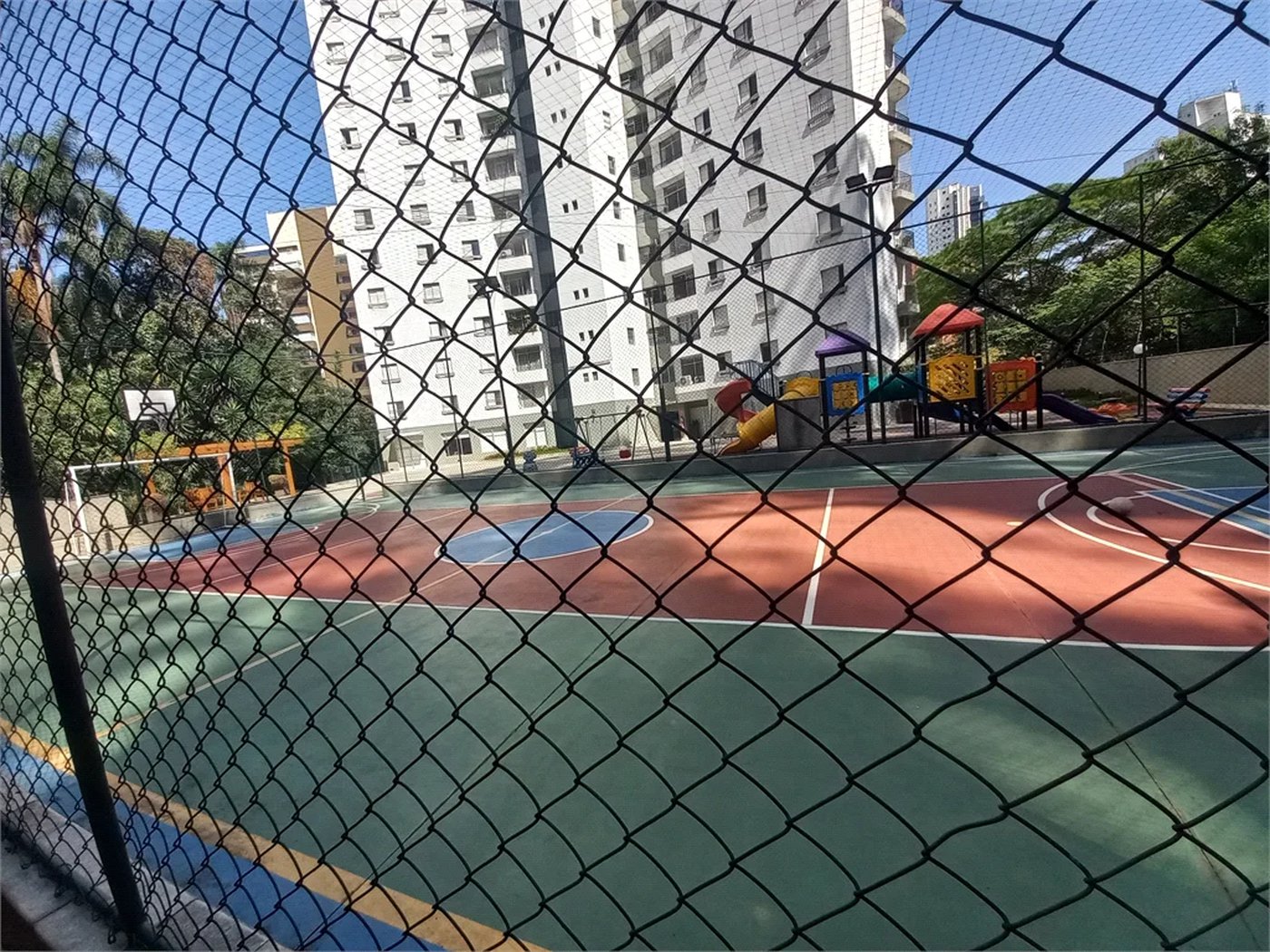 Apartamento à venda com 3 quartos, sendo 1 suíte,  em Vila Andrade, São Paulo, SP