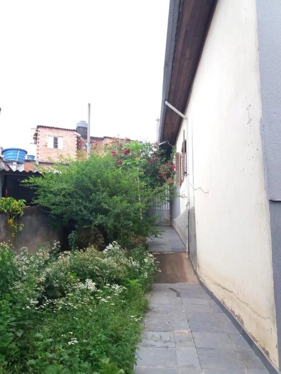Casa à venda com 4 quartos, sendo 1 suíte, em Jardim Helga, São Paulo, SP