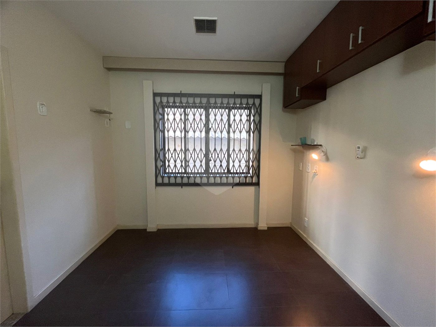 Casa à venda com 2 quartos, sendo 1 suíte, no condomínio Residencial Vale das Palmeiras, Rio de Janeiro - RJ