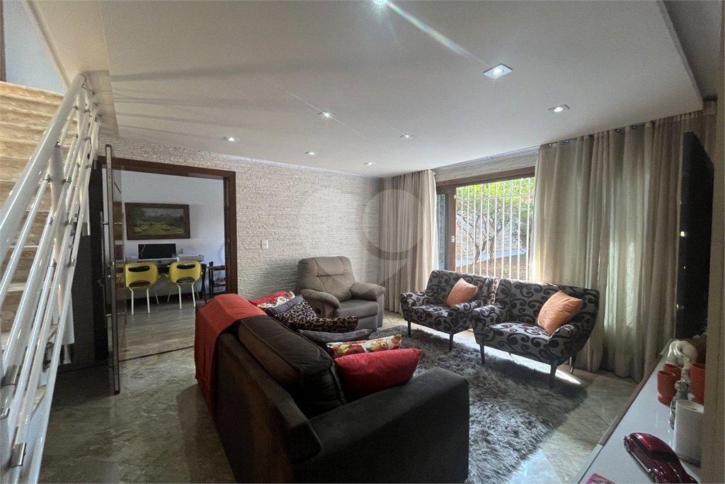 Casa à venda com 4 quartos, sendo 3 suítes, em Vila Guilherme, São Paulo, SP