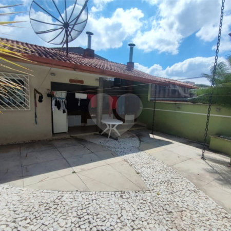Sobrado à venda com 3 quartos, sendo 2 suítes,  em Vila Pires, Santo André, SP