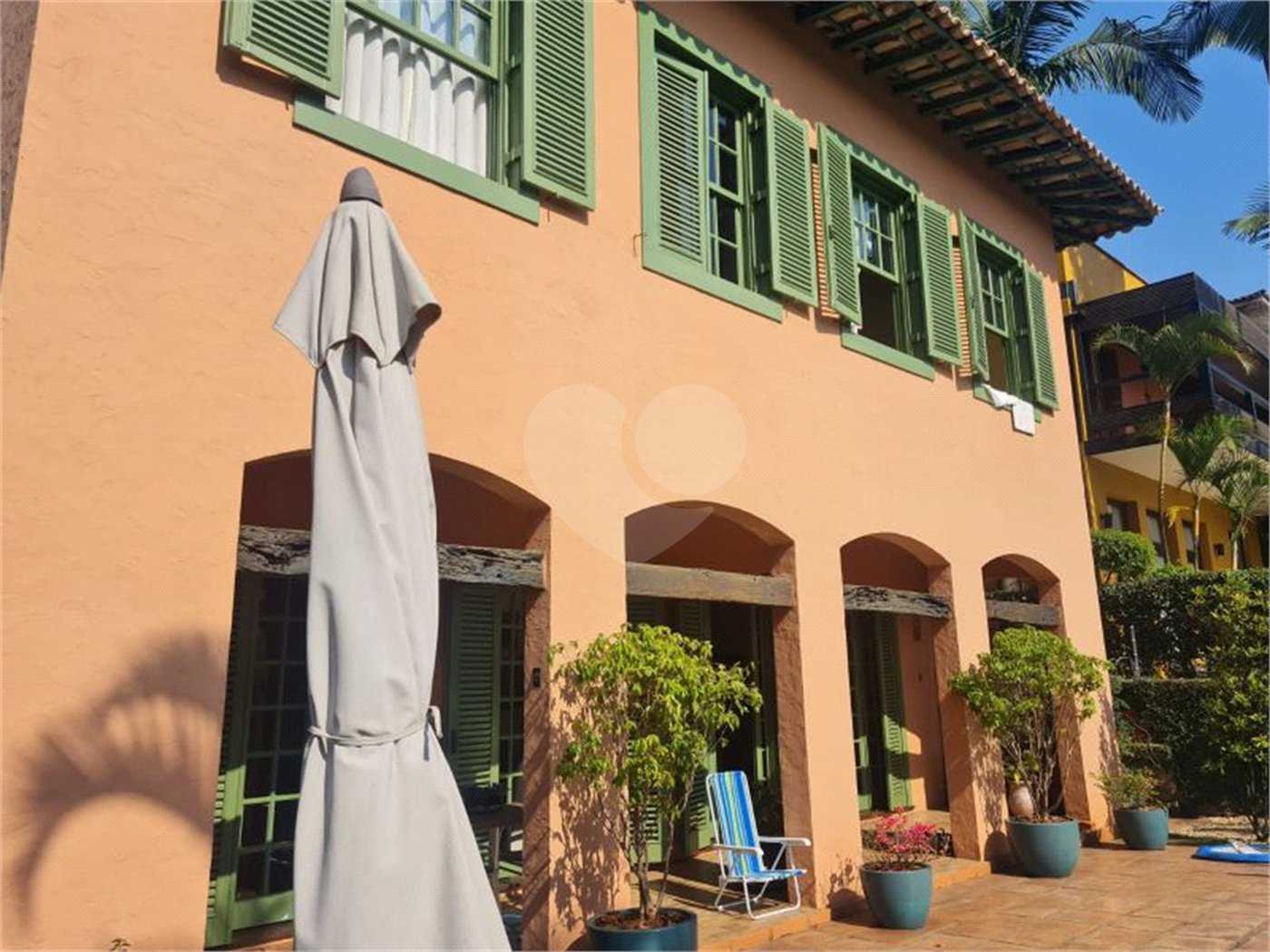 Casa à venda com 5 quartos, sendo 2 suítes,  em Jardim Morumbi, São Paulo, SP