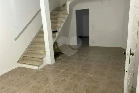 Sobrado à venda com 3 quartos em Jardim Arpoador, São Paulo, SP