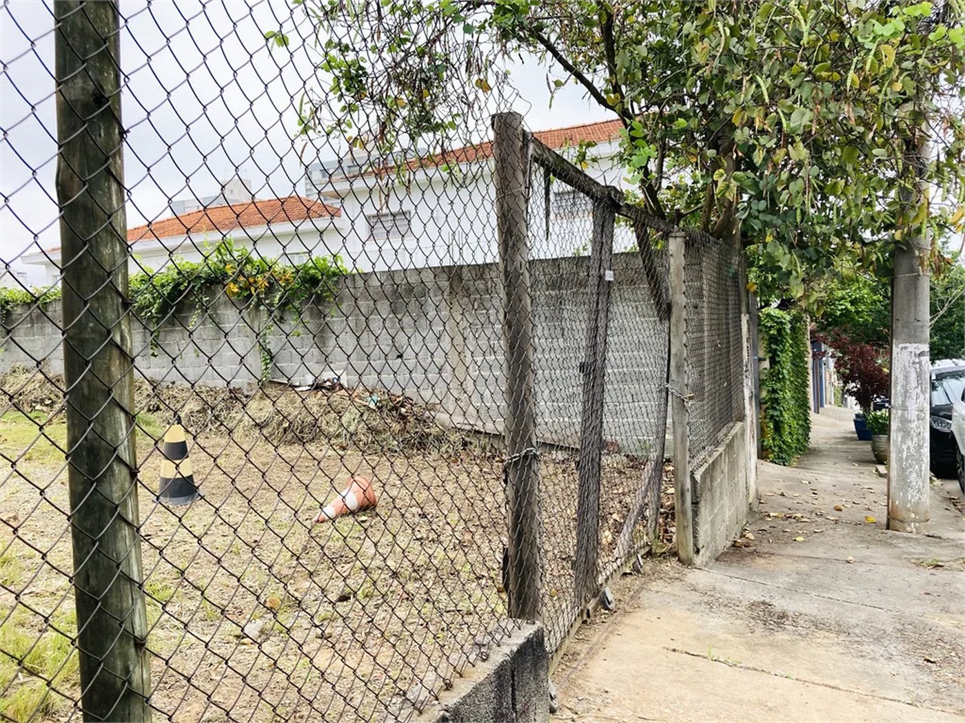 Terreno à venda em Jardim Esmeralda, São Paulo, SP