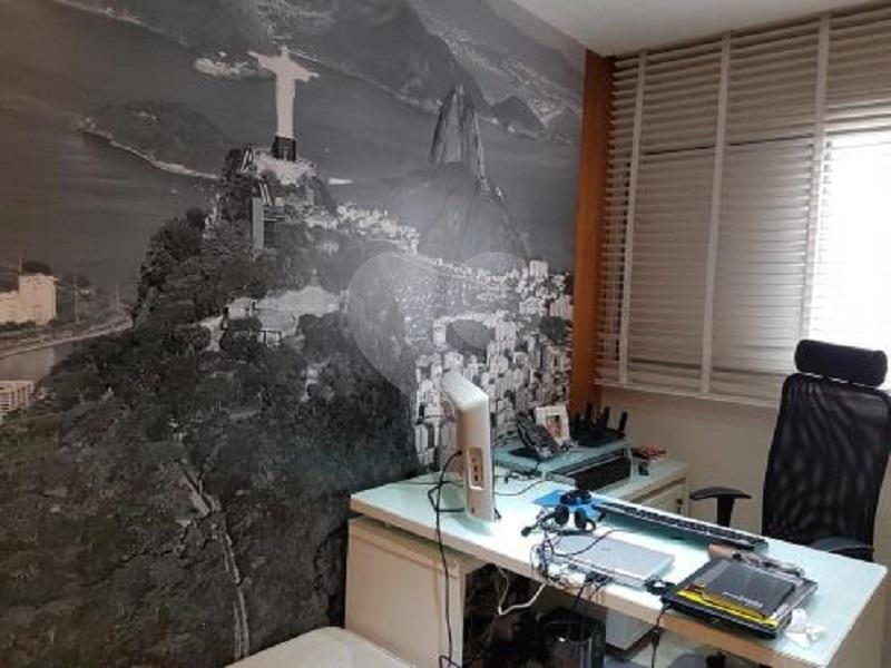 Apartamento à venda com 4 quartos, sendo 3 suítes,  em Campo Belo, São Paulo, SP
