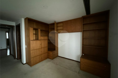 Apartamento à venda com 4 suítes em Jardim Marajoara, São Paulo, SP