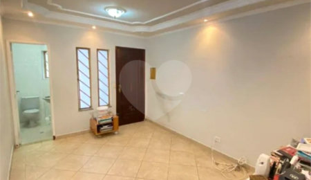 Sobrado à venda com 2 quartos, sendo 1 suíte, em Jardim Regina, São Paulo, SP