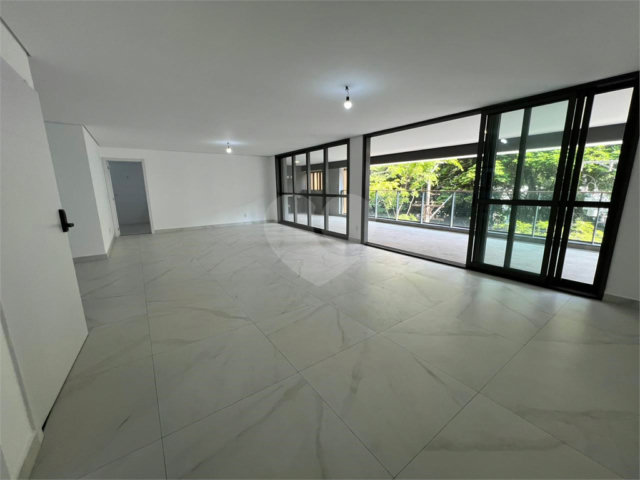 Apartamento à venda com 4 suítes em Perdizes, São Paulo, SP