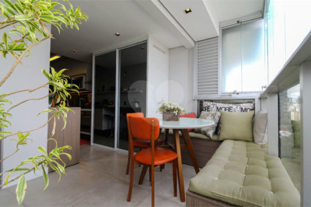 Apartamento à venda com 2 quartos, sendo 1 suíte, em Vila Olímpia, São Paulo, SP