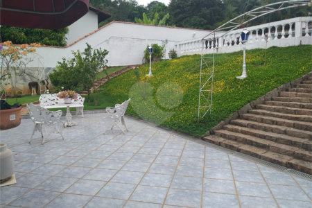 Casa à venda com 4 quartos, sendo 3 suítes, no condomínio São Joaquim, Vinhedo - SP