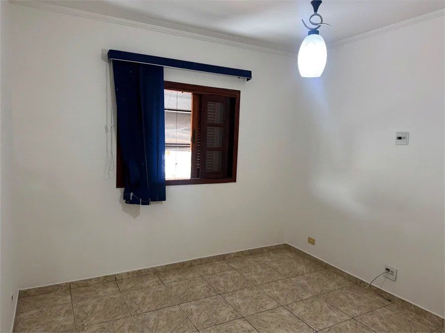 Sobrado à venda ou para alugar com 3 suítes em Vila Sônia, São Paulo, SP