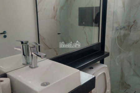 Sobrado à venda ou para alugar com 3 suítes em Jardim do Lago, Atibaia, SP