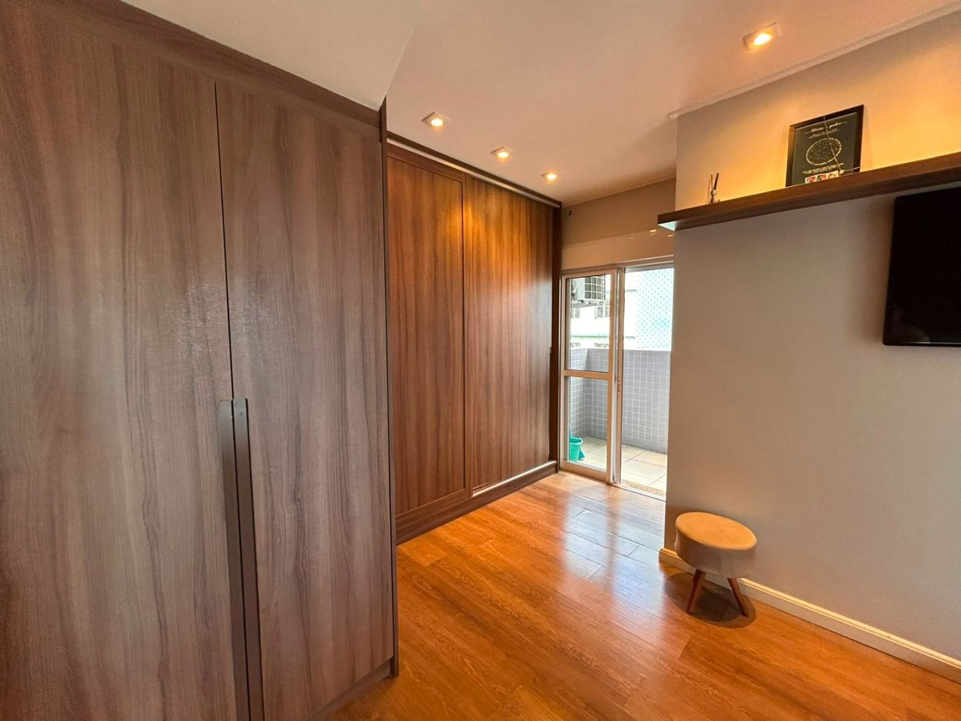 Apartamento com 2 dormitórios à venda, 100 m² por R$ 1.390.000,00 - Pompéia - Santos/SP