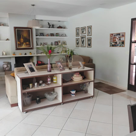 Casa à venda com 3 quartos, sendo 1 suíte,  em Vila Suissa, Mogi das Cruzes, SP