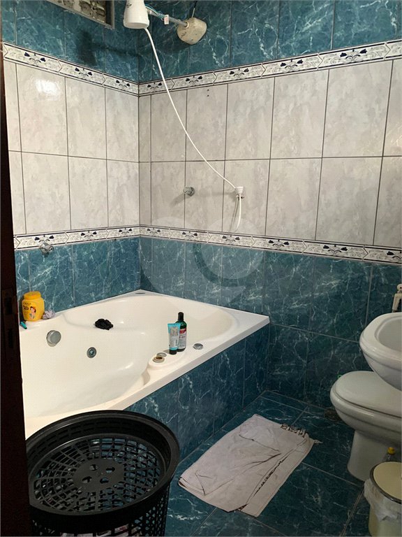 Sobrado à venda com 3 quartos, sendo 2 suítes, em Jardim São Lázaro, Ferraz de Vasconcelos, SP