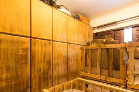 Sobrado à venda com 3 quartos, sendo 1 suíte, em Bosque da Saúde, São Paulo, SP