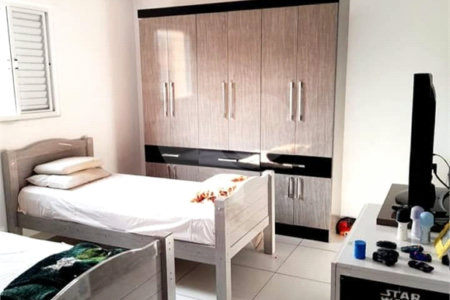 Casa à venda com 4 quartos, sendo 1 suíte, em Jardim Altos do Itavuvu, Sorocaba, SP