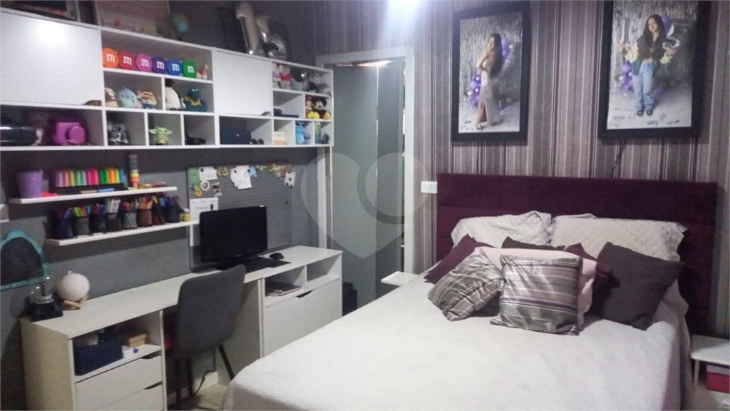 Casa à venda com 3 quartos, sendo 2 suítes, em Jardim Imperial Hills III, Arujá, SP