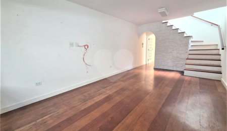 Sobrado à venda ou para alugar com 3 quartos, sendo 2 suítes,  em Vila Lucia, São Paulo, SP