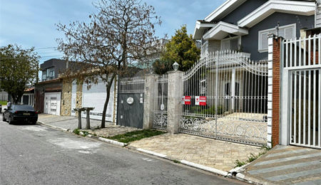 Sobrado à venda com 4 quartos, sendo 3 suítes,  em Vila Áurea, Poá, SP