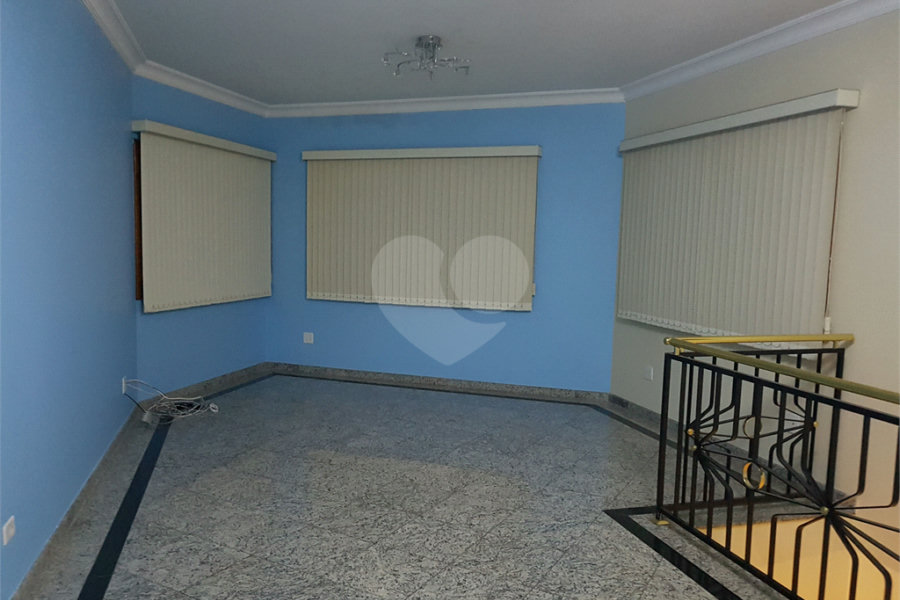 Casa à venda com 4 quartos, sendo 2 suítes, no condomínio Alpes da Cantareira, Mairiporã - SP