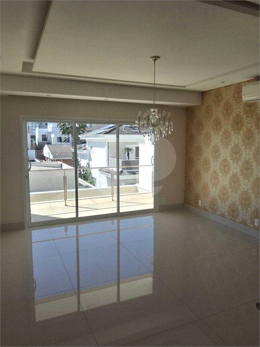 Casa à venda com 3 suítes no condomínio Portal do Jequitibá, Valinhos - SP