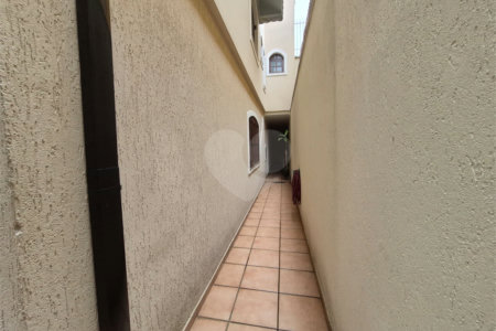 Sobrado à venda com 3 quartos, sendo 1 suíte, em Jardim Sarah, São Paulo, SP