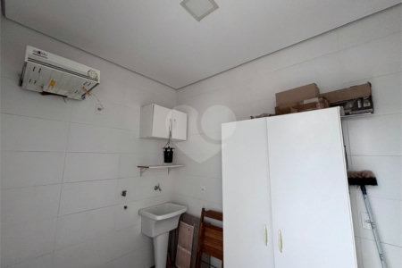 Casa à venda com 2 quartos, sendo 1 suíte, no condomínio Terras de São Francisco, Sorocaba - SP