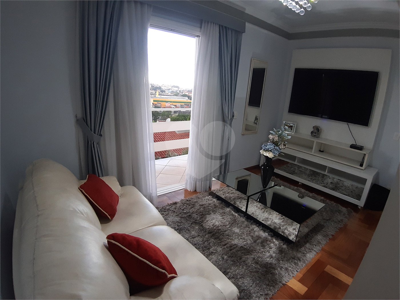Casa à venda com 4 quartos, sendo 2 suítes, em Jardim Leonor Mendes de Barros, São Paulo, SP