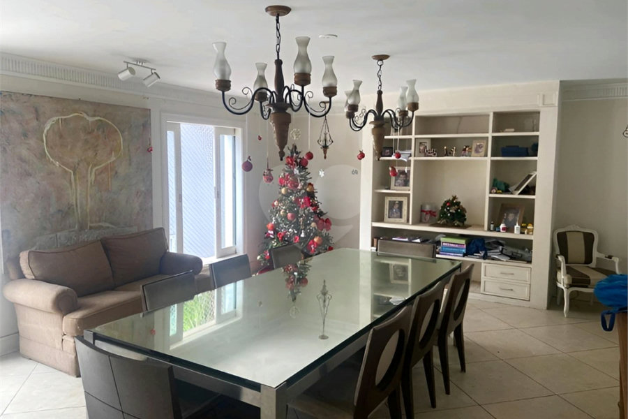 Casa à venda com 6 quartos, sendo 3 suítes, em Jardim Guedala, São Paulo, SP