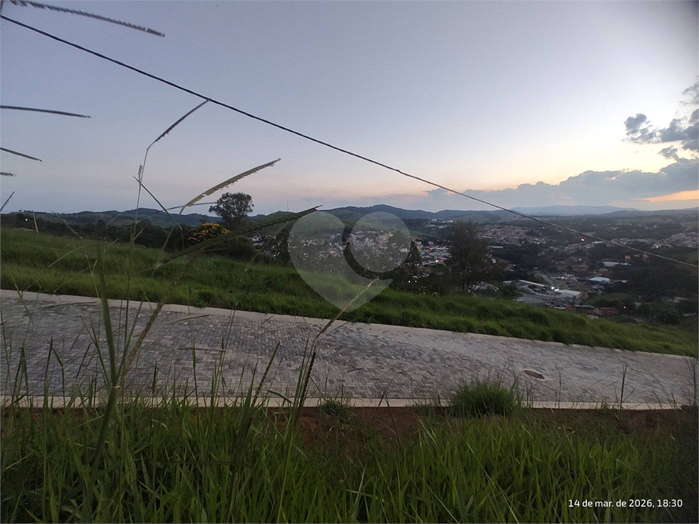 Terreno à venda no condomínio Paraíso da Montanha, Piracaia - SP