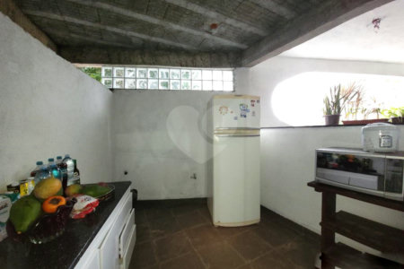 Sobrado à venda ou para alugar com 3 quartos, sendo 13 suítes, em Jardim São Paulo(zona Norte), São Paulo, SP