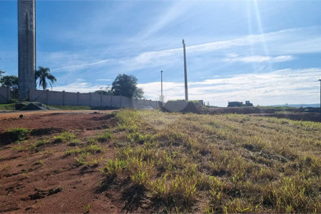 Lote de 600 m² com Potencial de Vista e Localização Reservada no Santana da Lapa – Joaquim Egídio